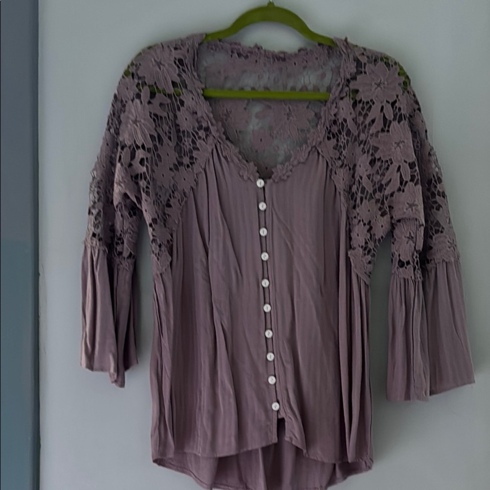 Purple Ruffled 3/4 Sleeve Buttoned Blouse